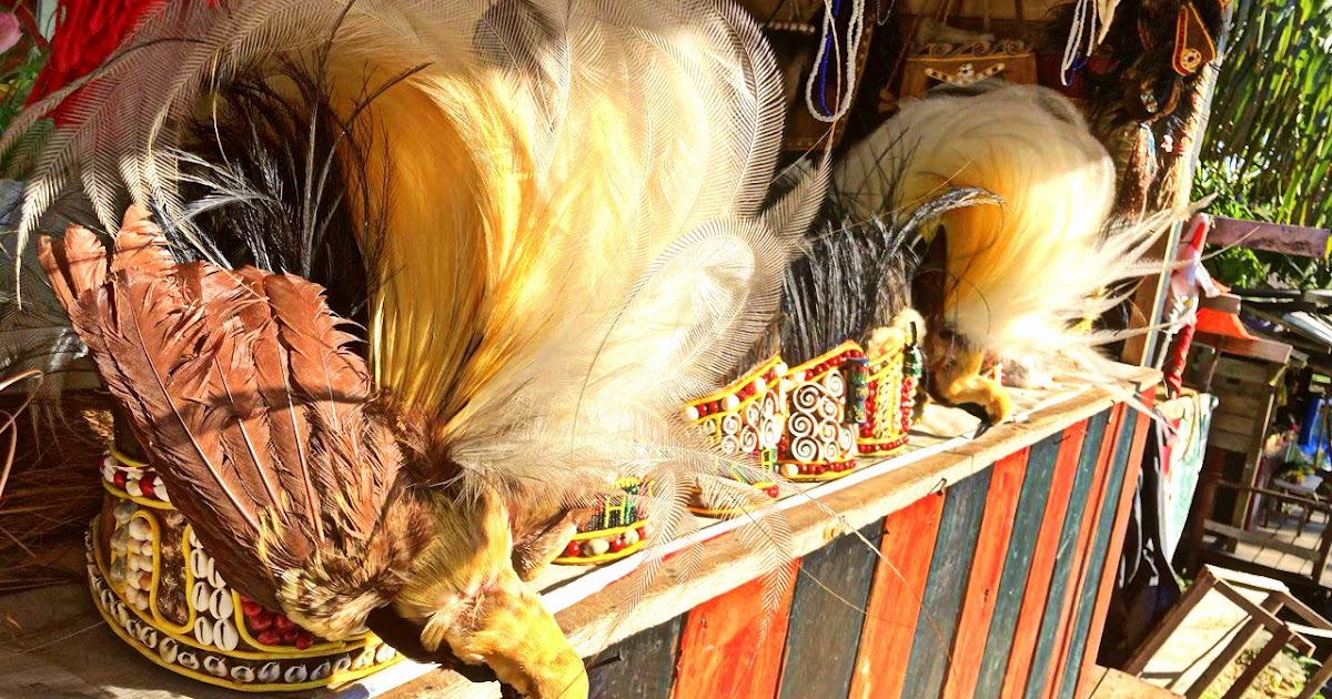 Cenderamata Burung Cenderawasih – Manokwari, Papua Barat