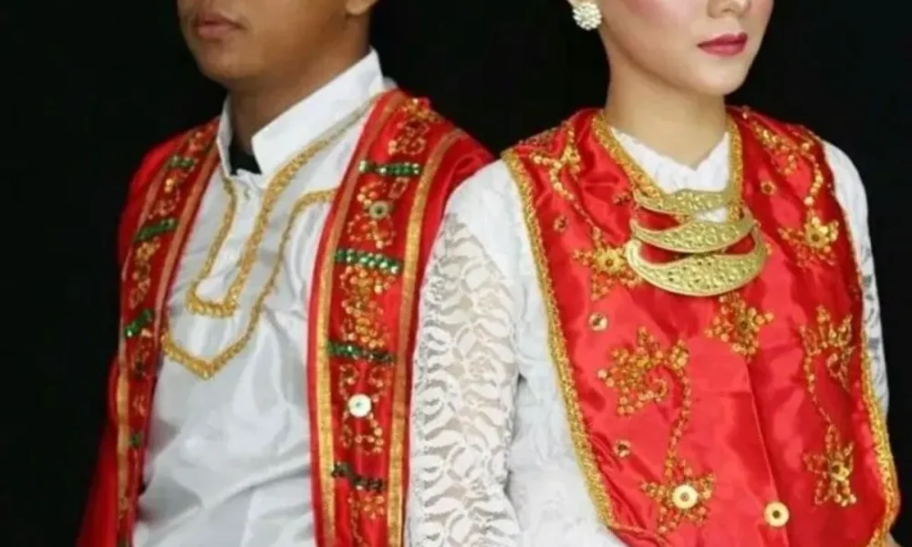 Baju Cele: Warisan Budaya Anggun dari Maluku
