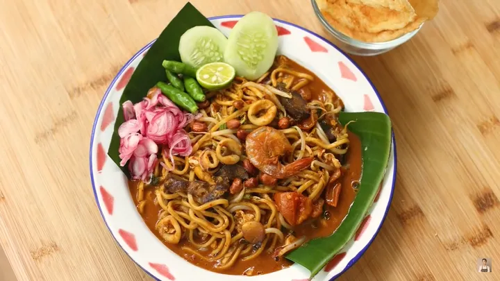 Mie Aceh: Hidangan Pedas Penuh Rempah
